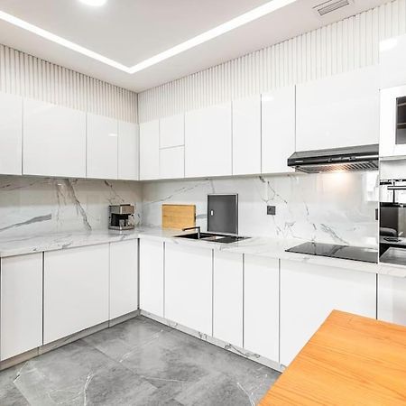 Modern And Luxurious Apartment ラバト エクステリア 写真