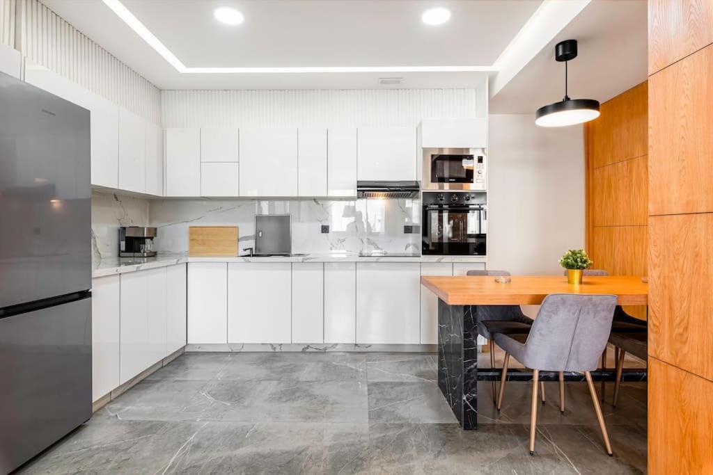 Modern And Luxurious Apartment ラバト エクステリア 写真